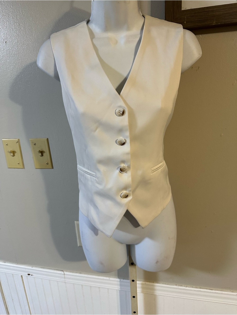 Women's Cream Button-Front Tailored Vest
